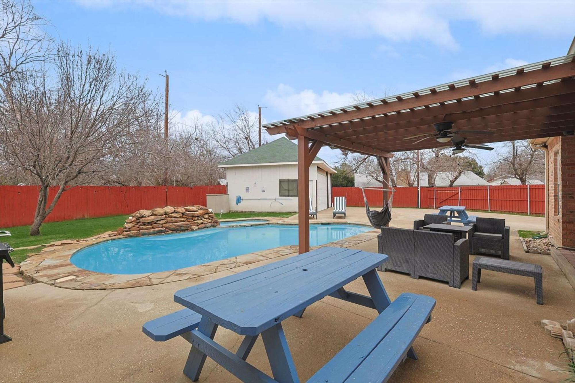 Immaculate 5br 2,5ba With Pool Irving